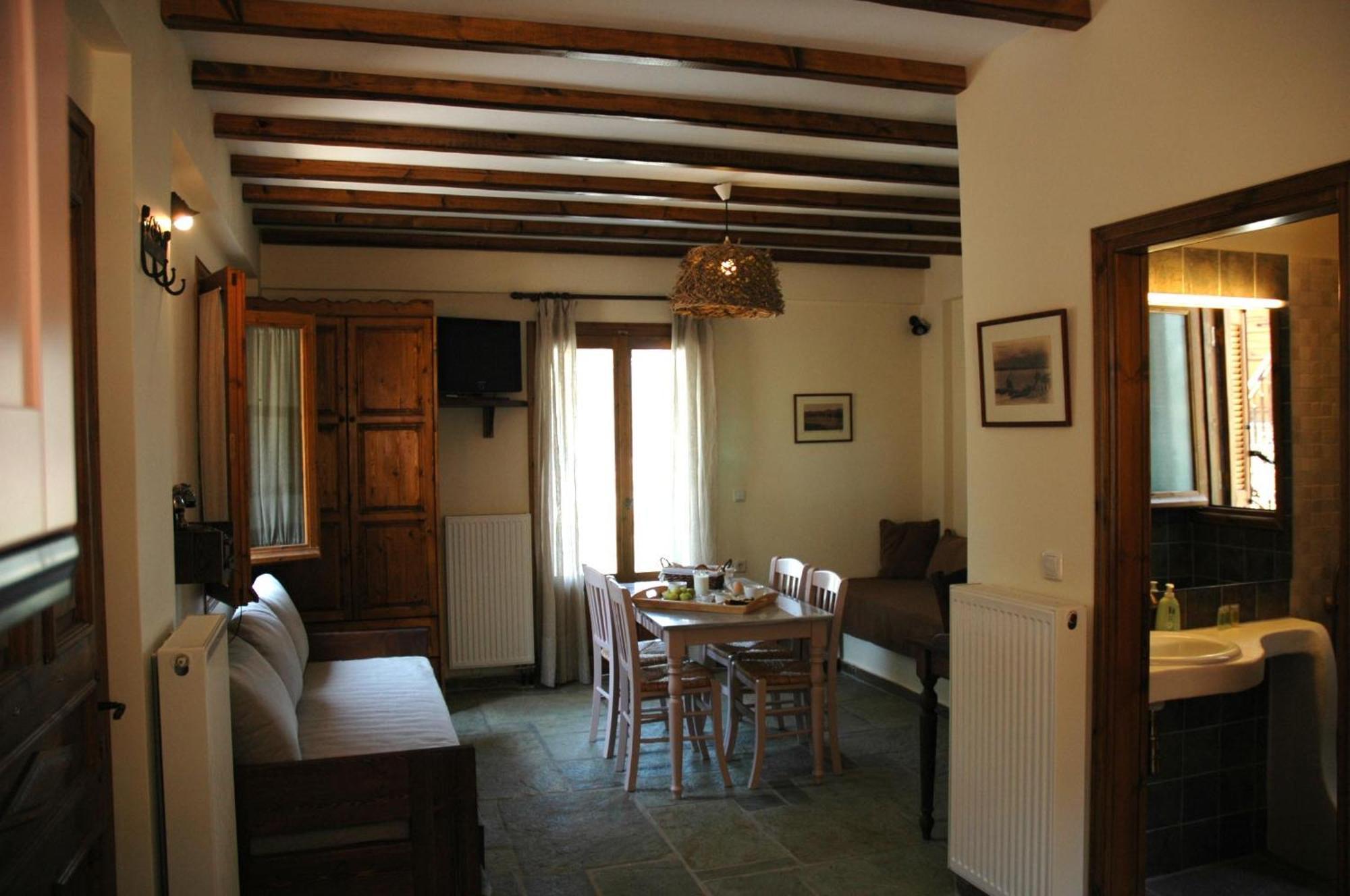 Hotel Gera'S Olive Grove - Elaionas Lesvou à Marmaro  Extérieur photo