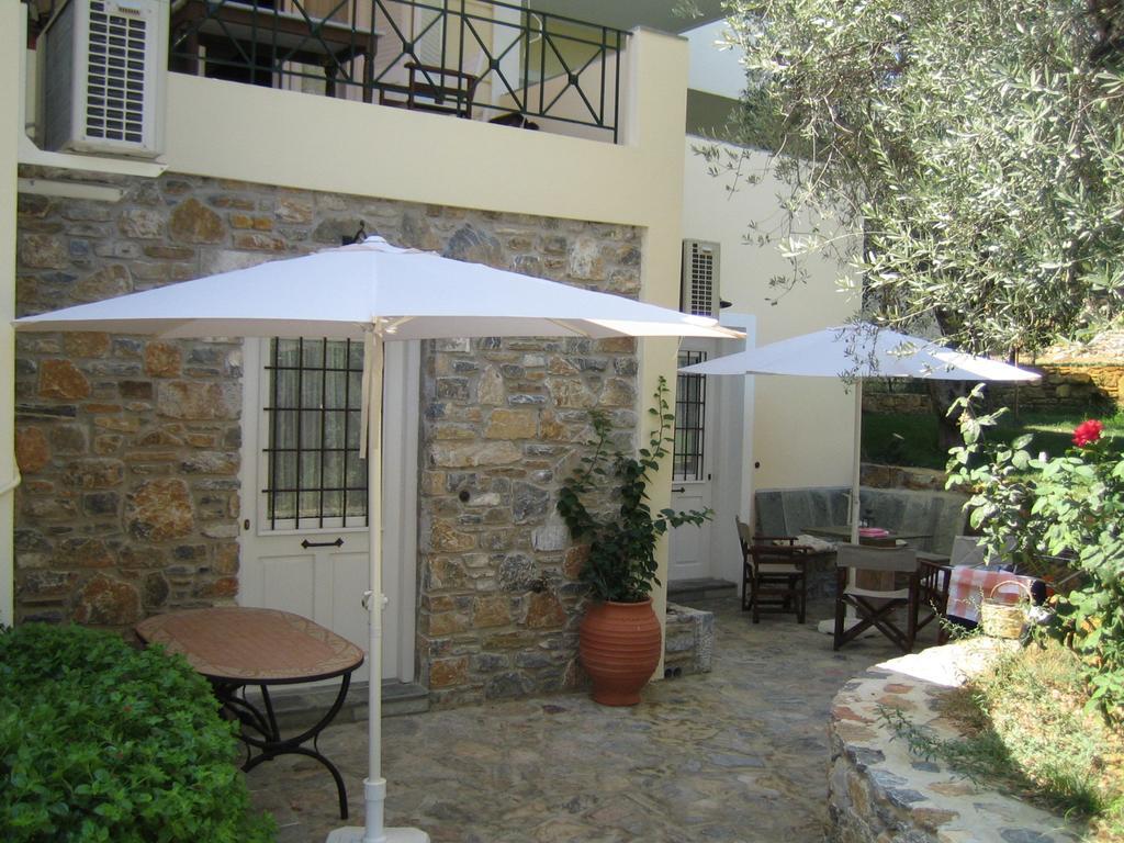 Hotel Gera'S Olive Grove - Elaionas Lesvou à Marmaro  Extérieur photo