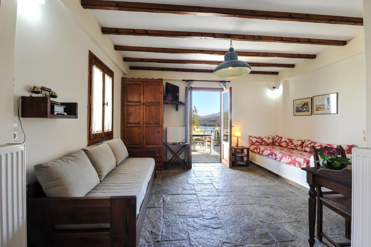 Hotel Gera'S Olive Grove - Elaionas Lesvou à Marmaro  Extérieur photo